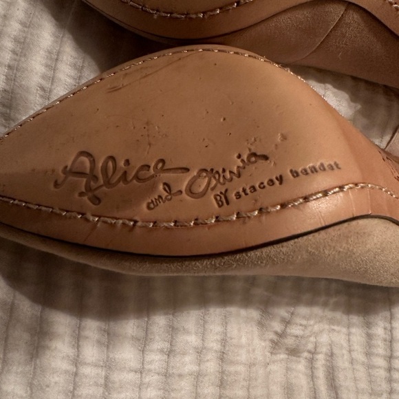 Alice + Olivia Dominique Heels - Size 39 (US 9) - Picture 11 of 16